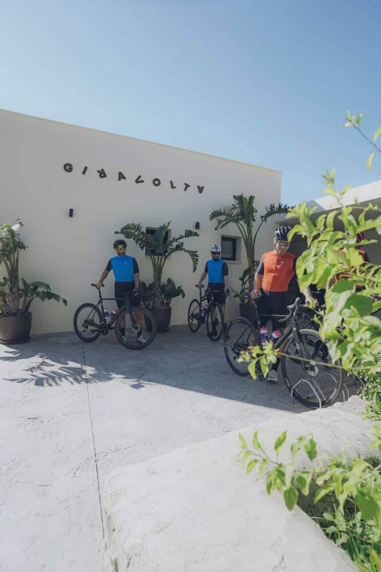 Fahrradliebhaber, die professionelle Rennräder auf Mallorca mieten