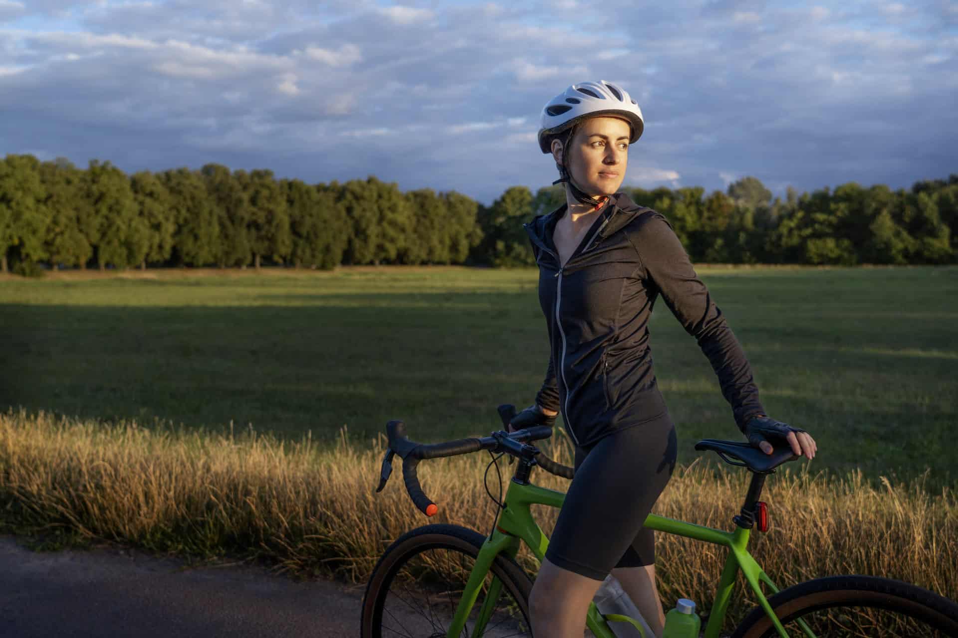 Radfahren in der Morgendämmerung und Abenddämmerung auf Mallorca Die goldene Stunde auf zwei Rädern einfangen
