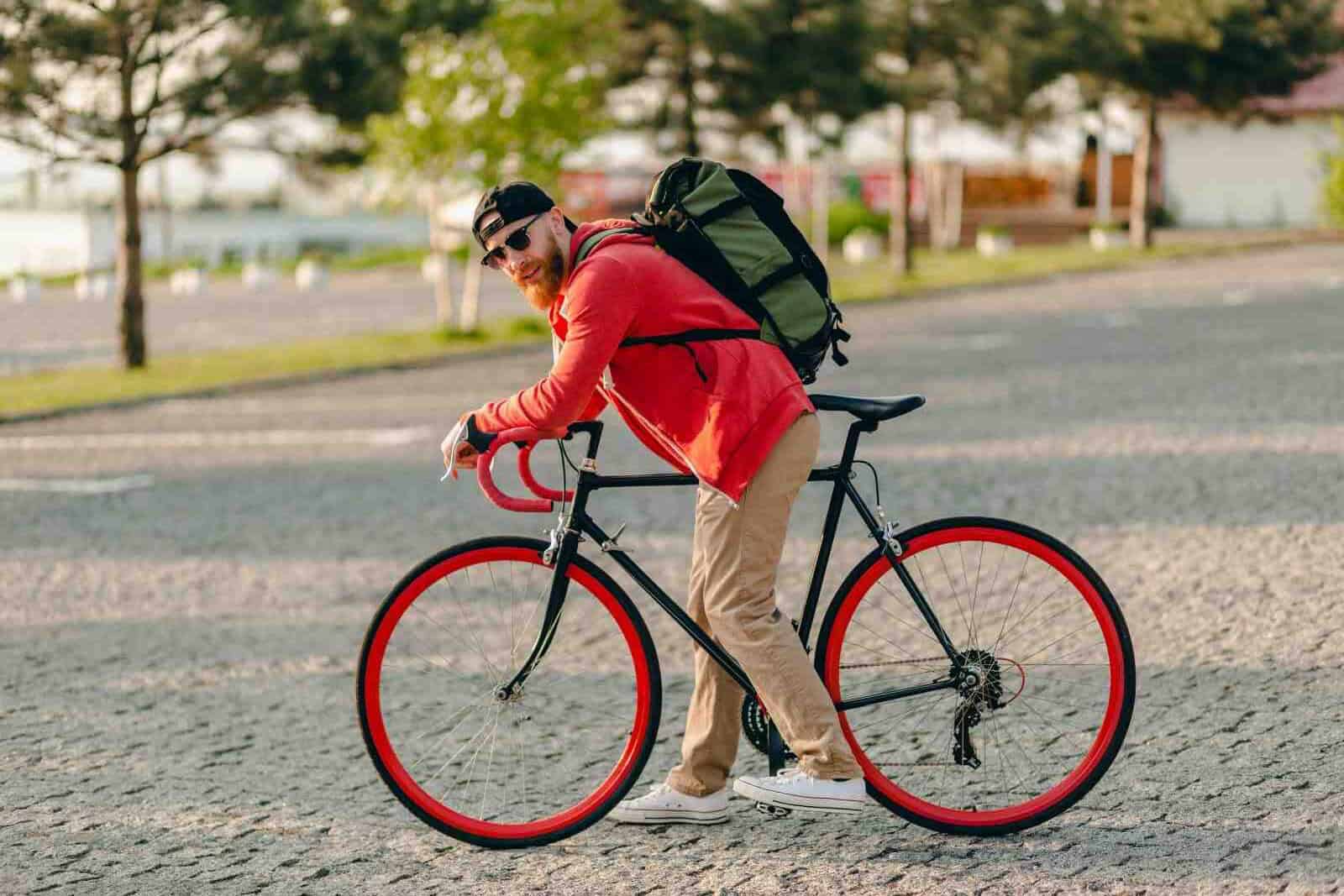Discover why September is perfect for Mallorca: fewer tourists, soft sunshine, warm sea, and relaxed locals. Explore the island by bike with Ultimate Bike Hire.